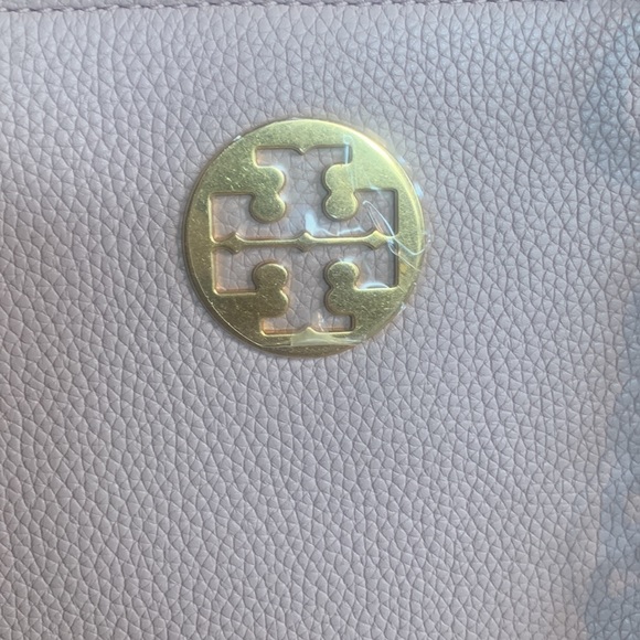 TORY BURCH EVERLY TOTE BAG. Pebbled leather. Color; Shell pink/652 - Picture 8 of 8